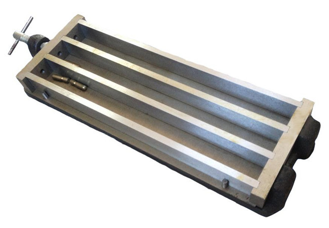 three gang mould 