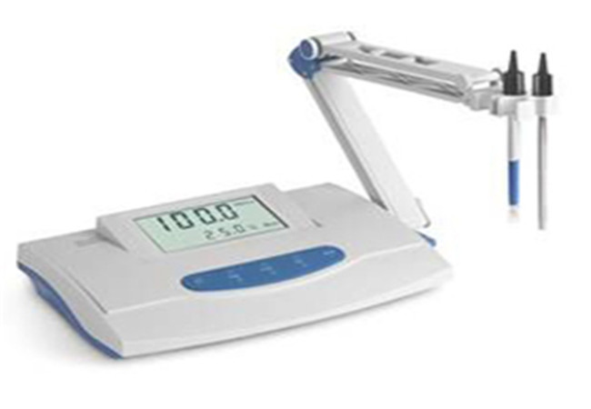benchtop conductivity meter 